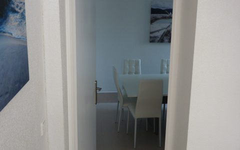 16_meeting_room_door